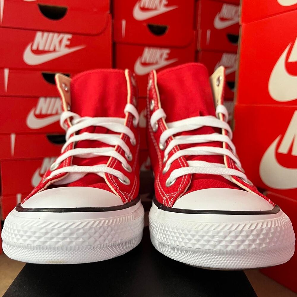 Converse Women's Red Trainers - Picture 2 of 7